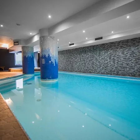 Hotel Plejsy 3*